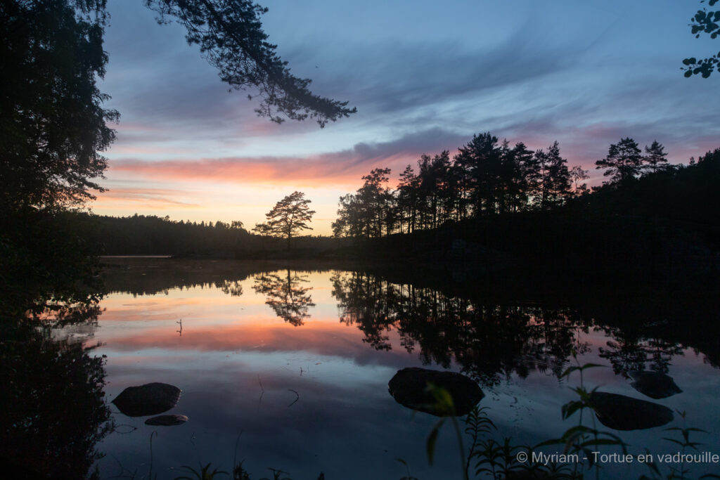 couher-soleil-reflet-lac